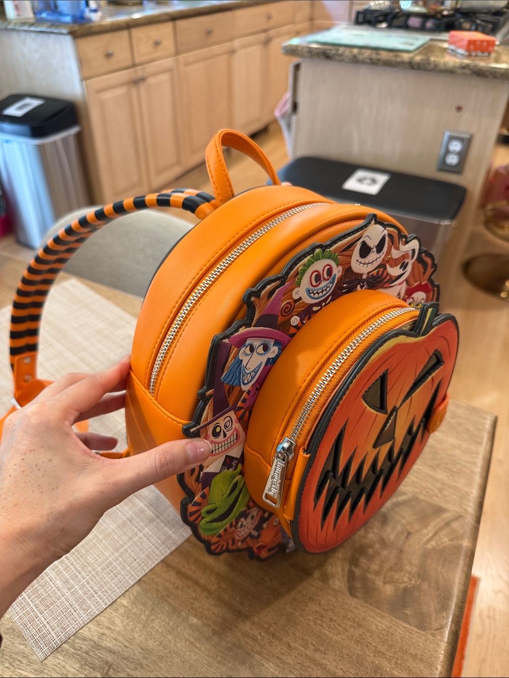 Nightmare before Christmas Cameo Disney loungefly backpack - Picture 5 of 8